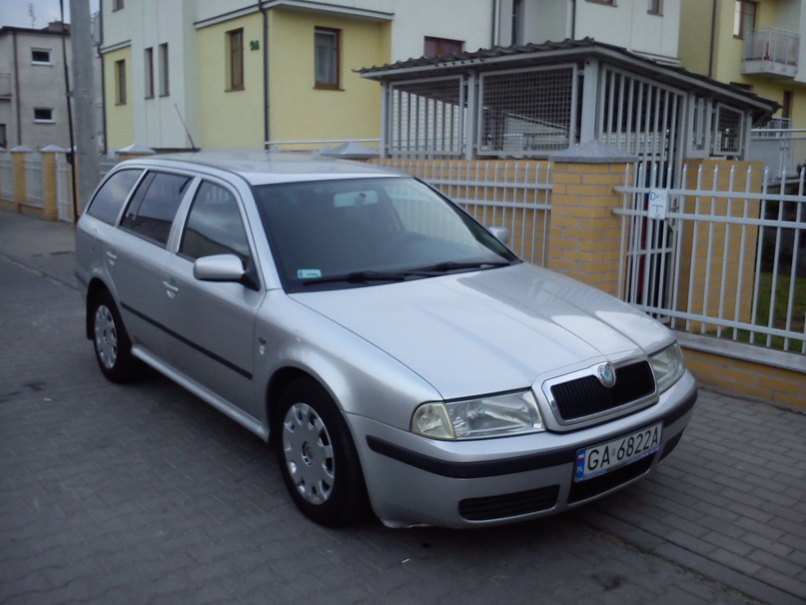 SKODA OCTAVIA FL